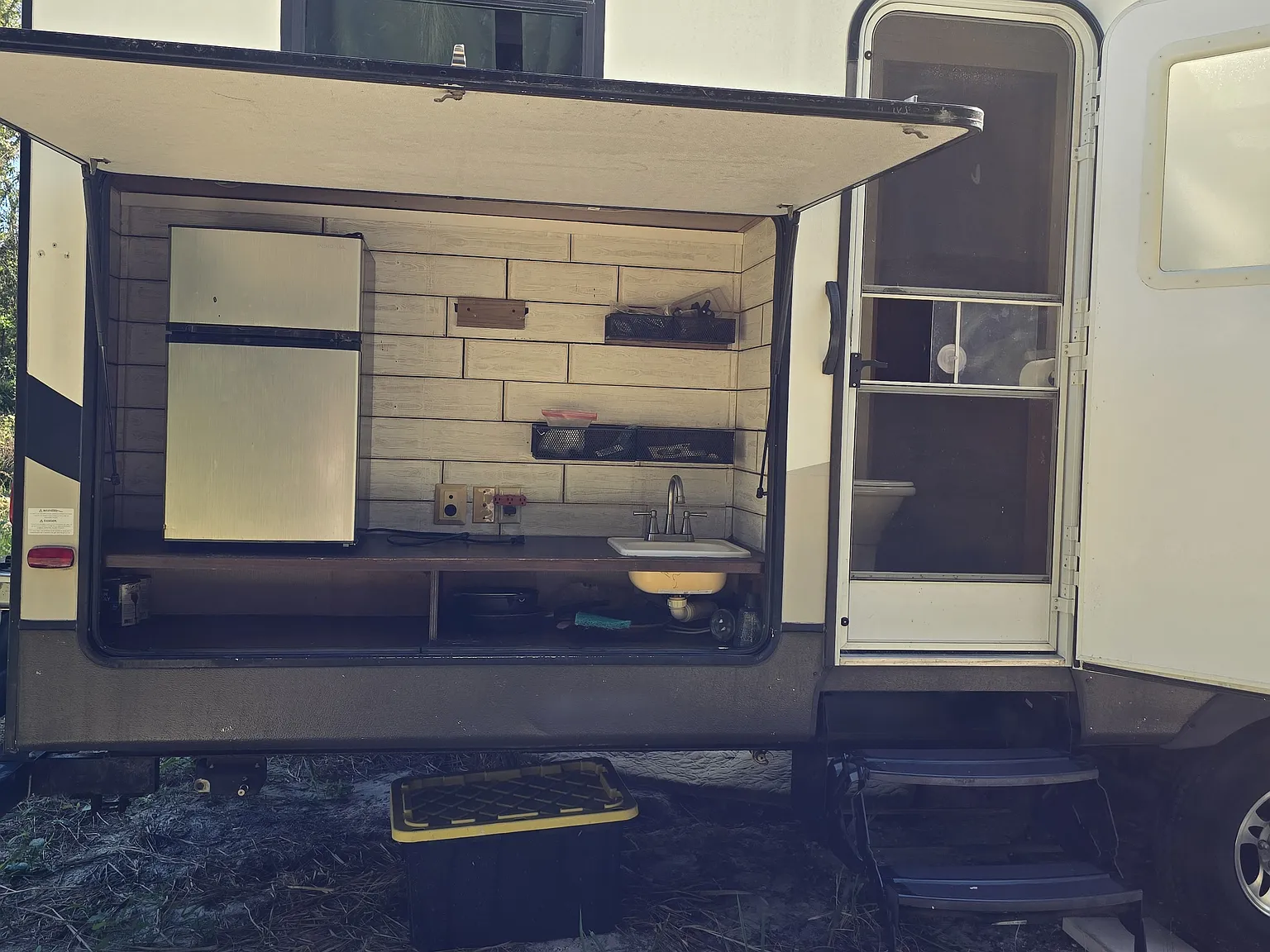 2 bed, 33 sqft, $1,100 — Photo 2