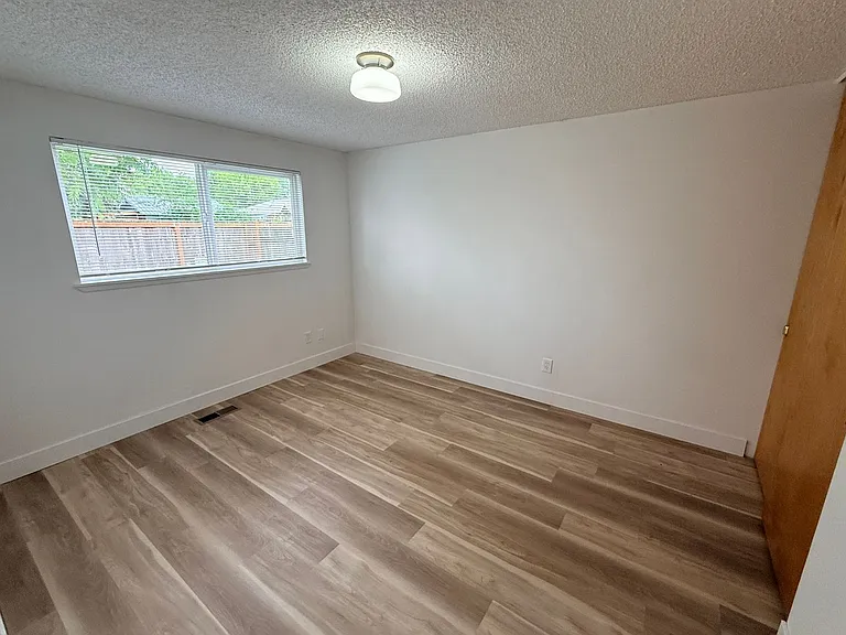 6228 SE Knapp St — Photo 10