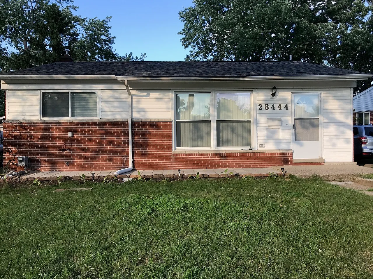 28444 Hales St — Photo 1