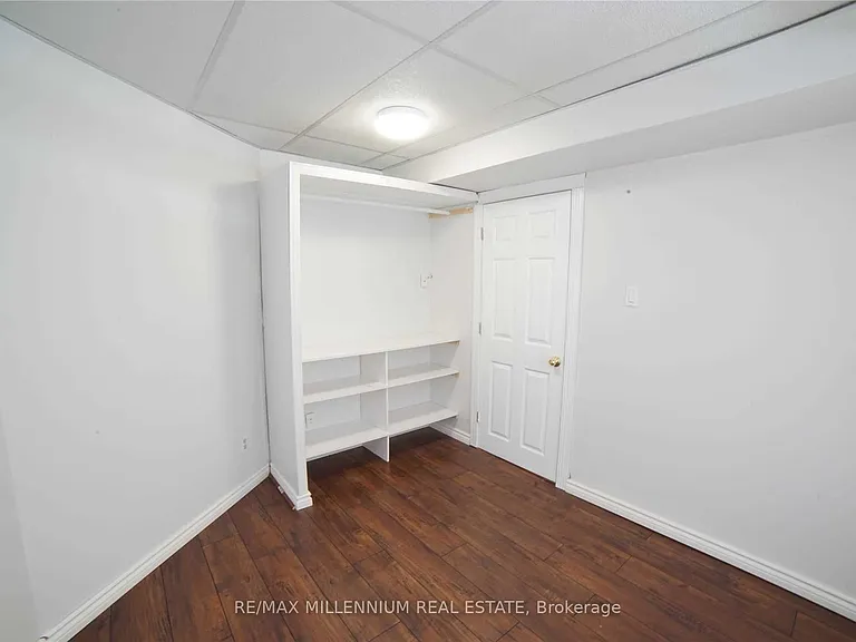 8 Dalzell Ave — Photo 8