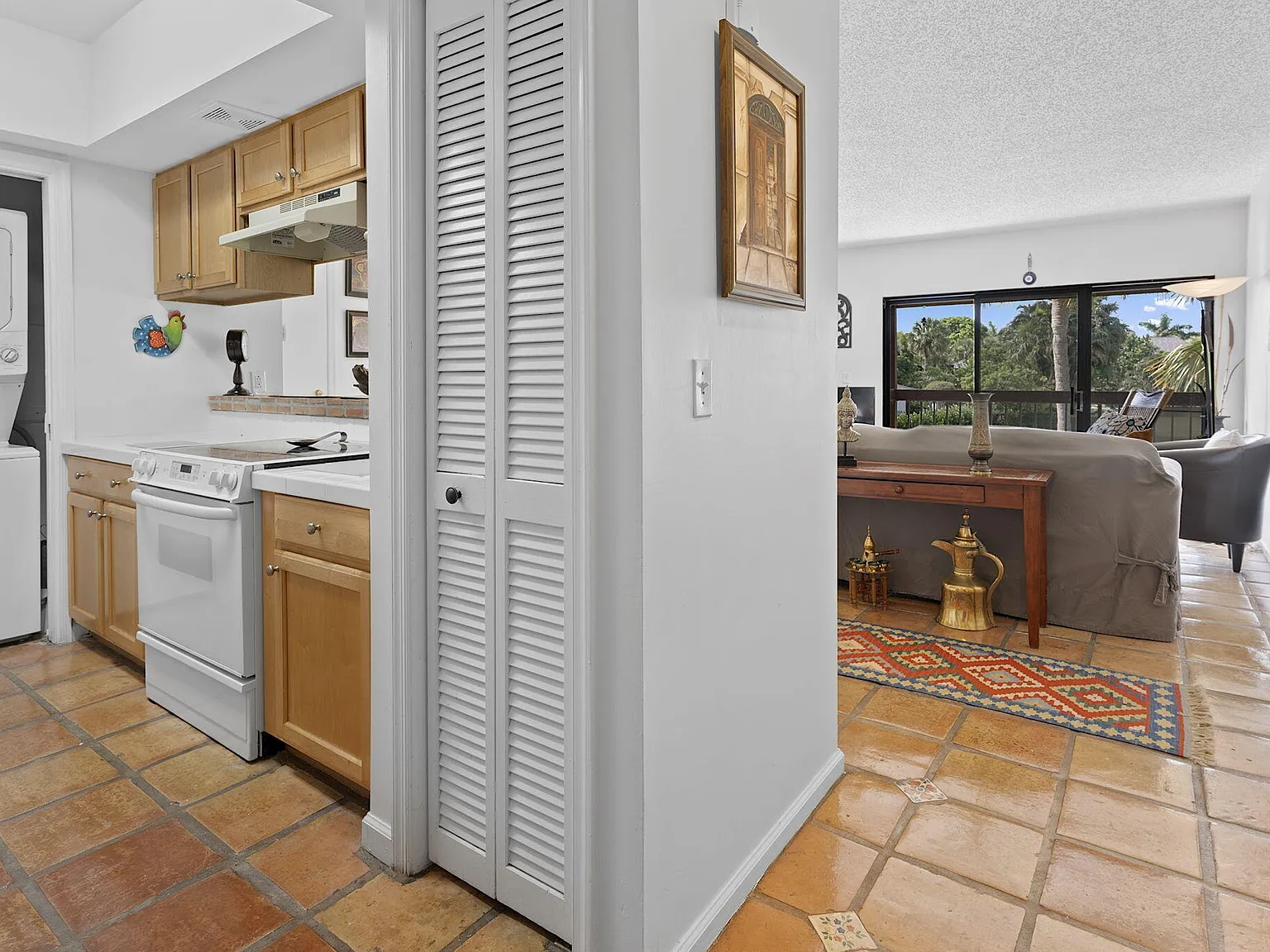 1 bed, 1.0 bath, 900 sqft, $5,000 — Photo 4