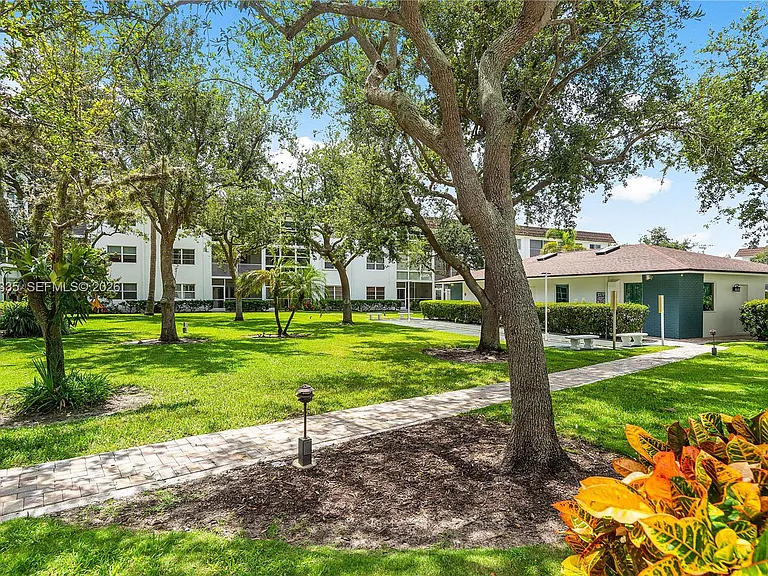 1501 S Ocean Blvd #102 — Photo 25