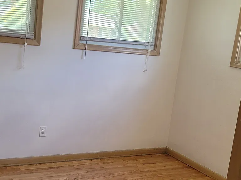 26620 Baldwin St — Photo 11