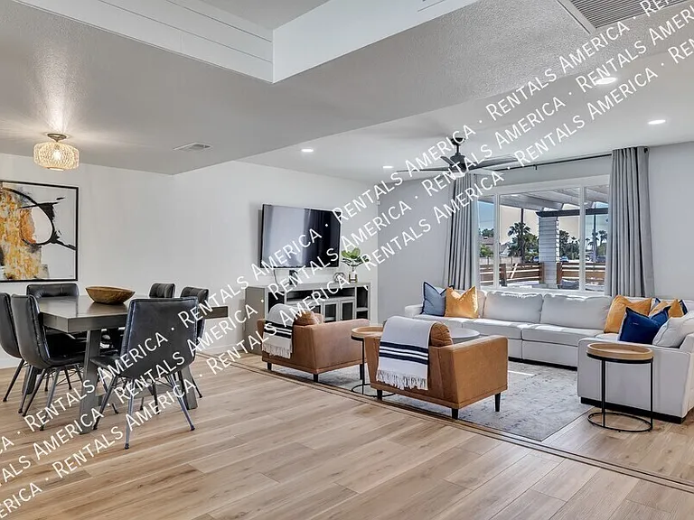 1430 E Bell De Mar Dr — Photo 3