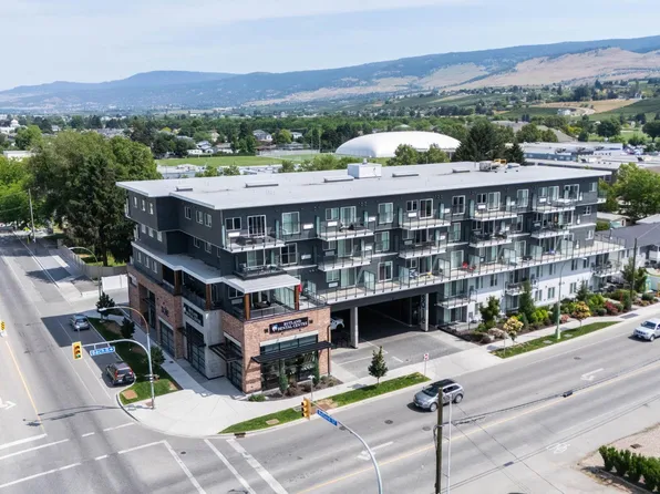 615 Rutland Rd N #203, Kelowna, BC V1X 0B3
