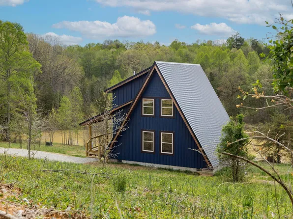 210 Hawks Point Rd, Beattyville, KY 41311