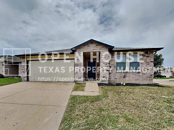 900 Rose Crystal Way, Fort Worth, TX 76179