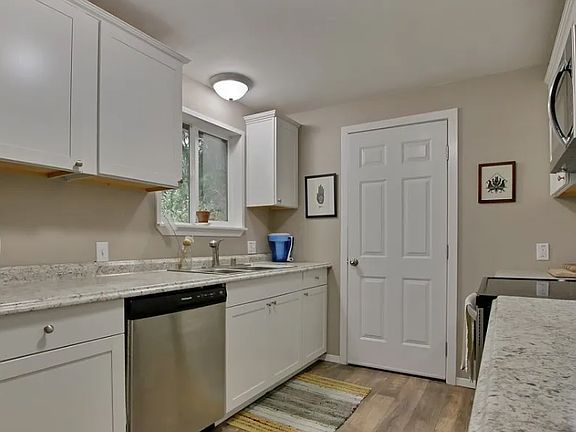 2nd image of 1713 Edison St SE