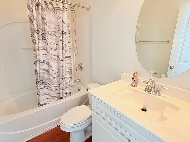 915 Oglethorpe Dr — Photo 22