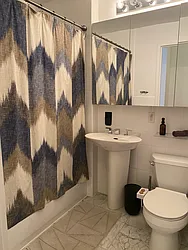 Rented by R New York