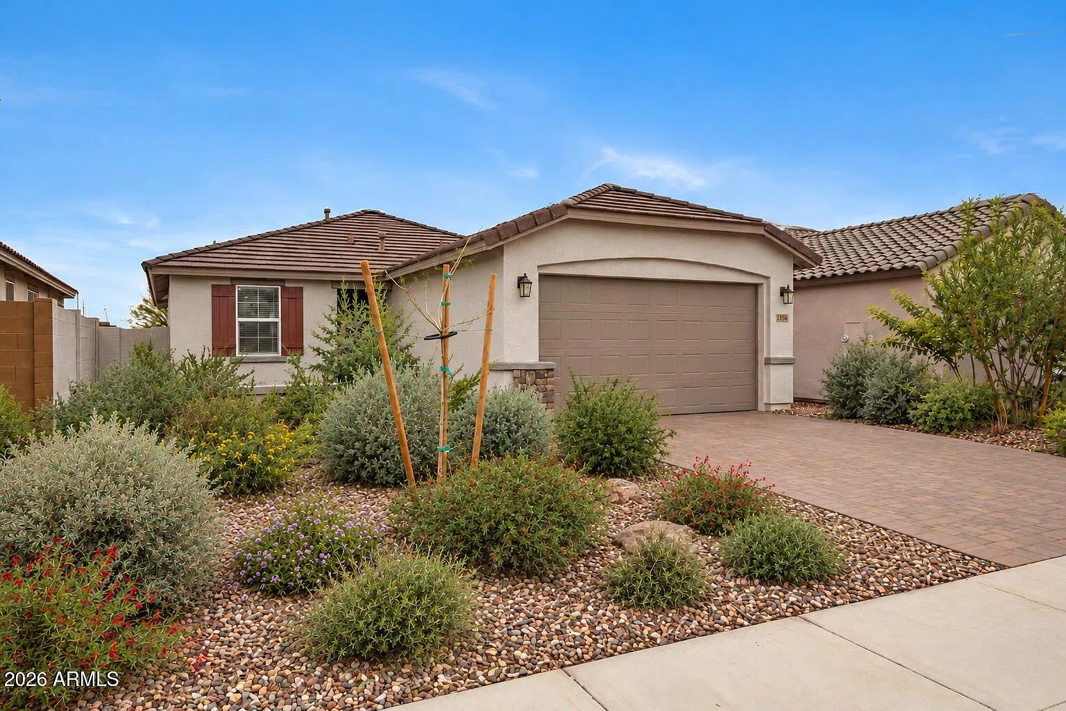 3 bed, 2.0 bath, 1400 sqft, $2,000 — Photo 1