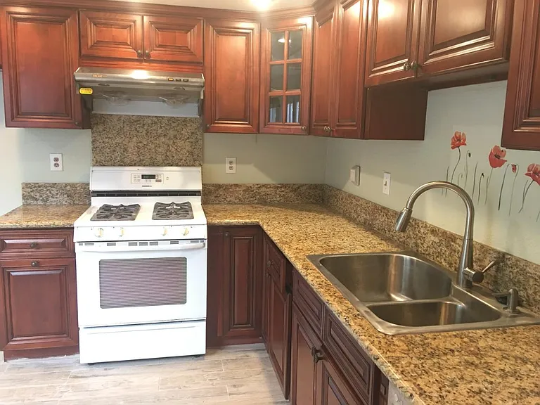 Old picture: Brand new 5-burner stove and dishwasher were installed