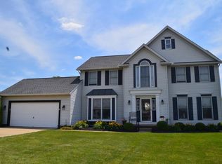 701 Redfield Ln, Akron, OH 44321