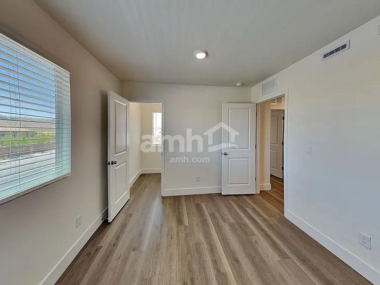 8141 Braavos Peninsula Ave — Photo 23