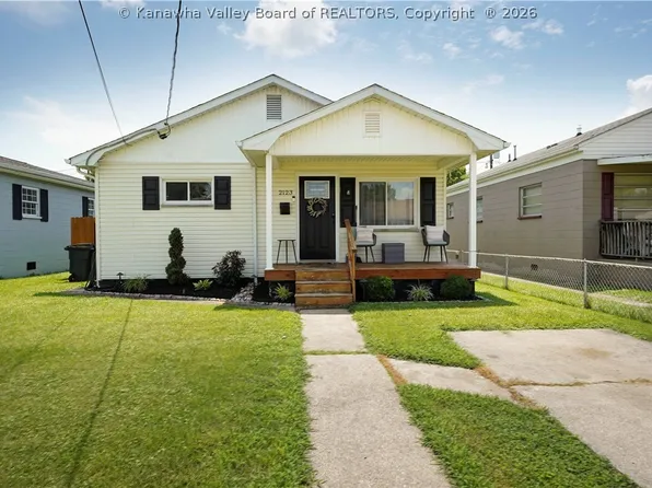 2123 McKinley Ave, Saint Albans, WV 25177