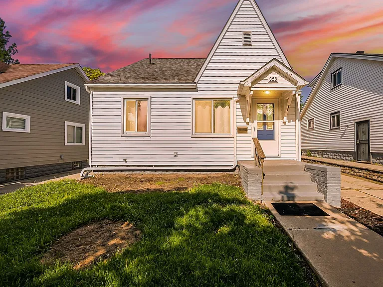358 S Marshall St — Photo 41