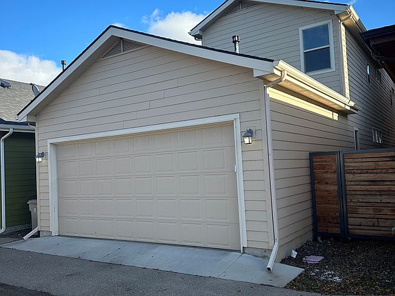 2nd image of 438 E Water Pocket Ln