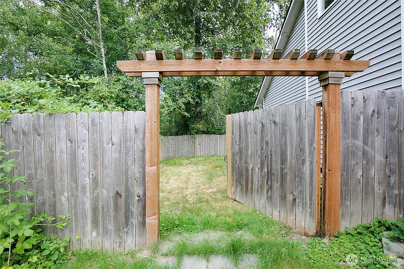 4th image of 9503 Chapel Hill Road