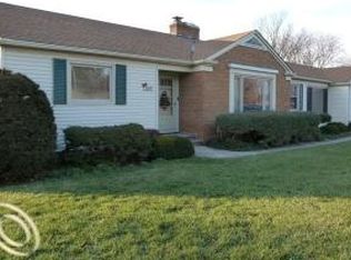 1128 Bower St, Howell, MI 48843
