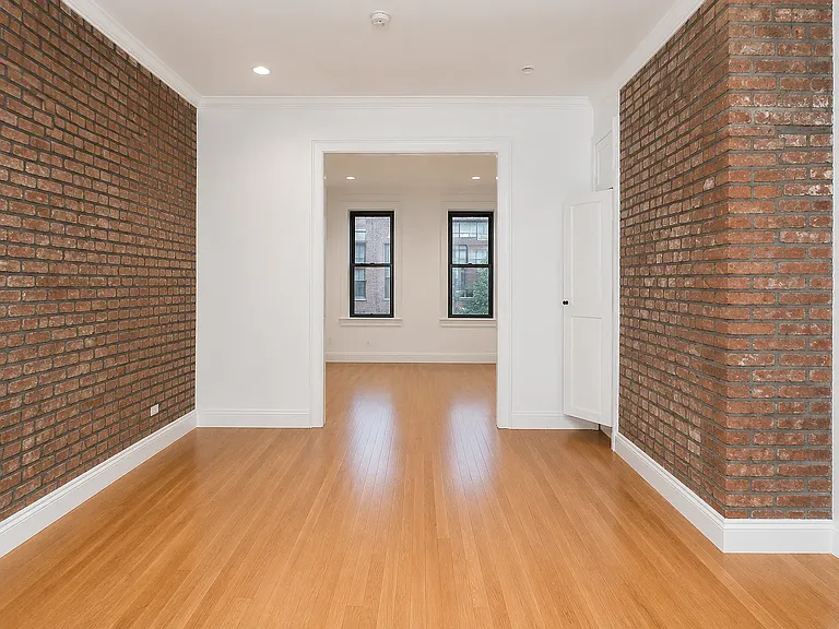 504 E 88th St #4D — Photo 3