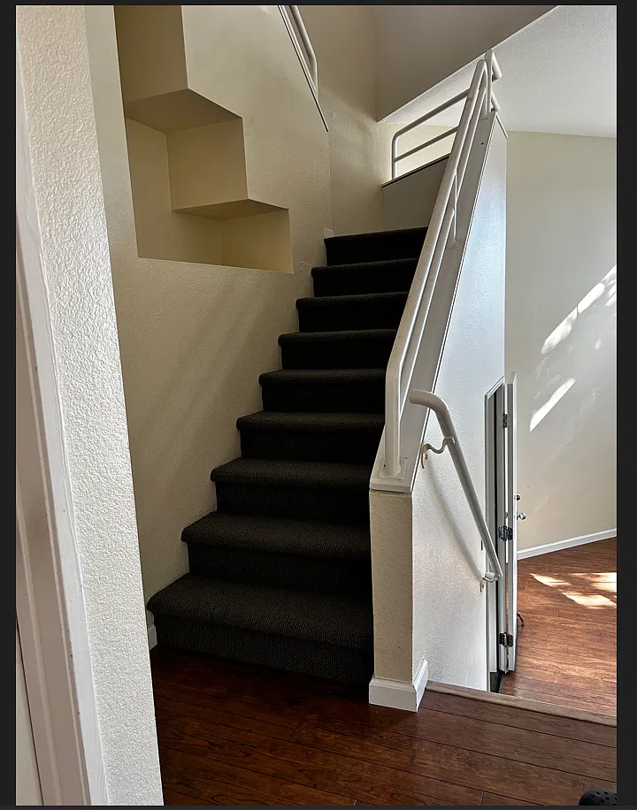 3 bed, 1547 sqft, $3,950 — Photo 2