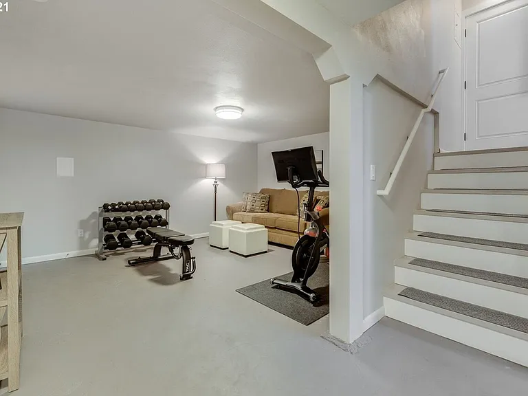 1823 N Ainsworth St — Photo 18