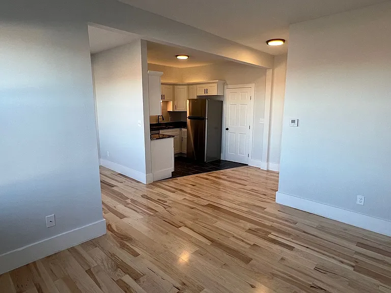 105 Main St — Photo 11