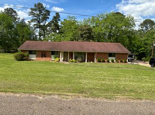 123 Dickert Dr, Macon, MS 39341