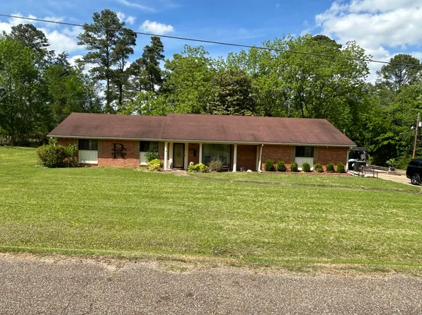 123 Dickert Dr, Macon, MS 39341