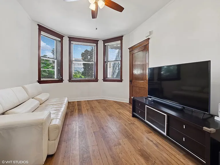 2721 W Belmont Ave #GARDEN — Photo 2
