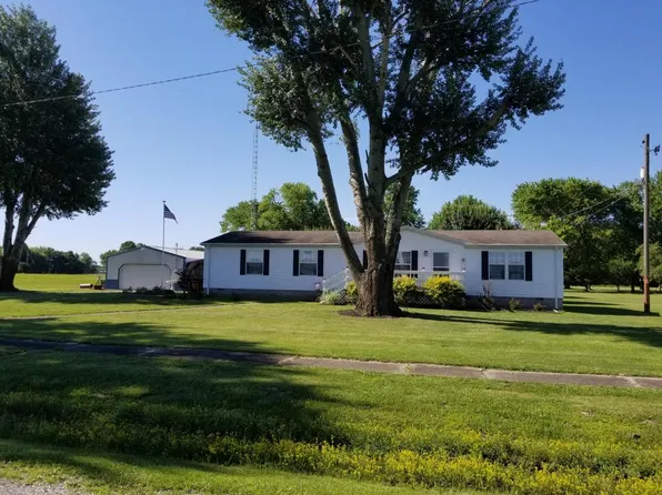 811 E Leighton Ave, Bonnie, IL 62816