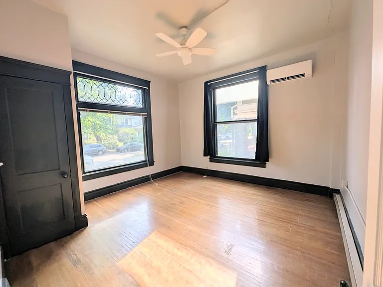2312 W Pacific Ave #1 — Photo 4