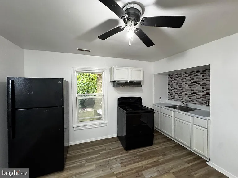 323 Vine St E #B — Photo 6