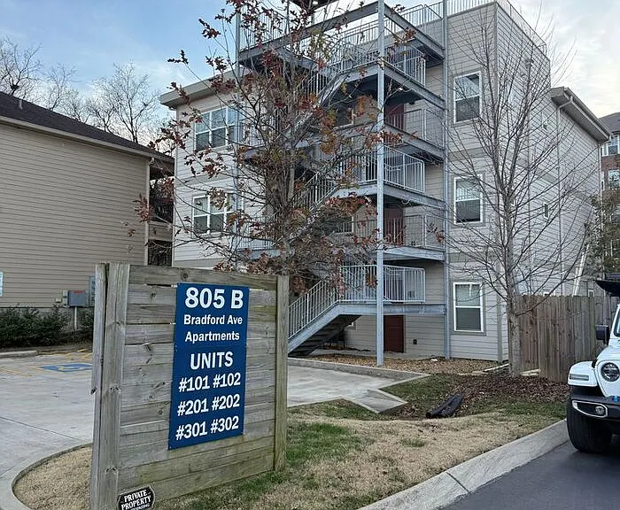 805-B Bradford Ave #101 — Photo 1