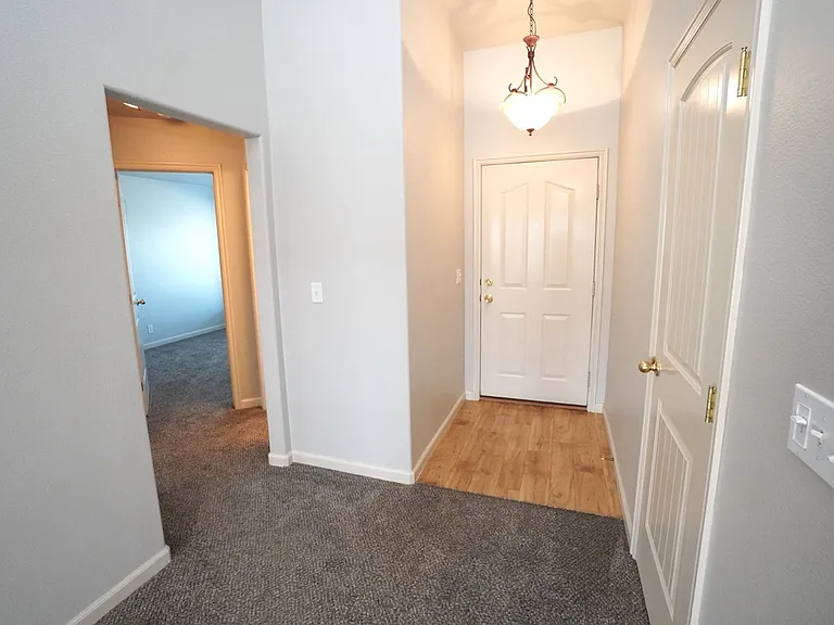 1445 W Silver Salmon Dr — Photo 2