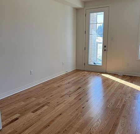 2nd image of 1467 Green Rd