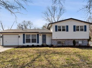 303 Ranch Dr, Ballwin, MO 63011