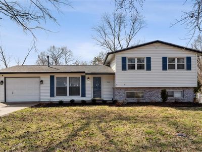 303 Ranch Dr, Ballwin, MO, 63011