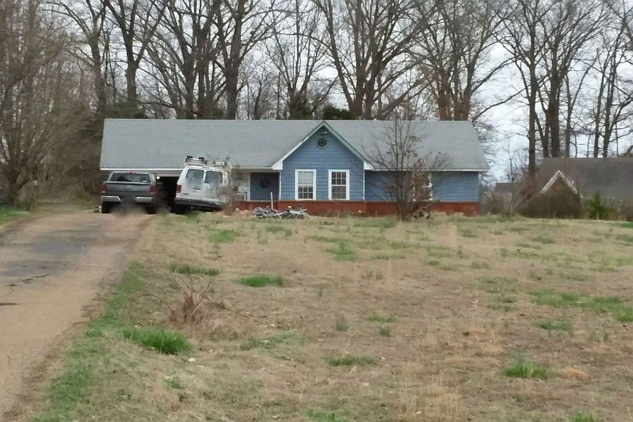 1st image of 3282 Sunnyside Dr