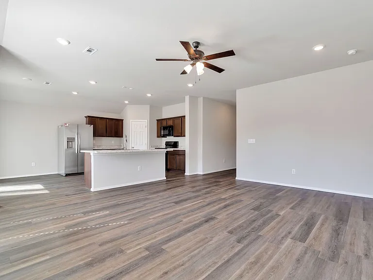 3308 E Ricky Dr — Photo 4