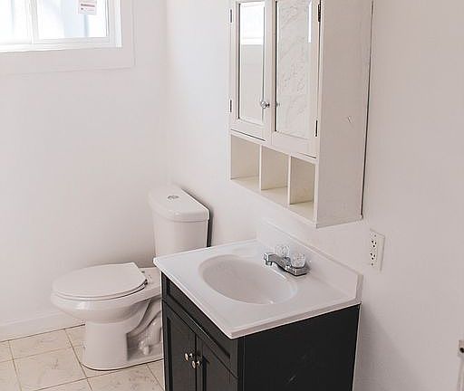 5th image of 2118 Evergreen Pl