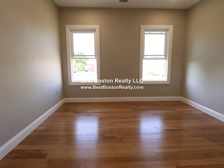 317 Main St #2 — Photo 6