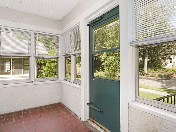 2nd image of 5252 38th Ave S