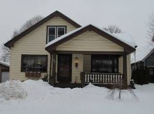 97 Medfield Dr, Rochester, NY 14609