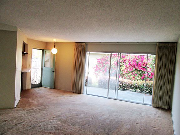 4th image of 363 Moreton Bay Ln Unit 3
