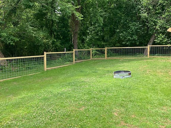 3rd image of 13071 Terry Ln
