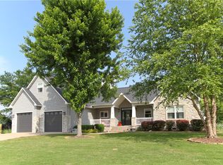 10 Appaloosa Dr #112, Eureka Springs, AR 72631