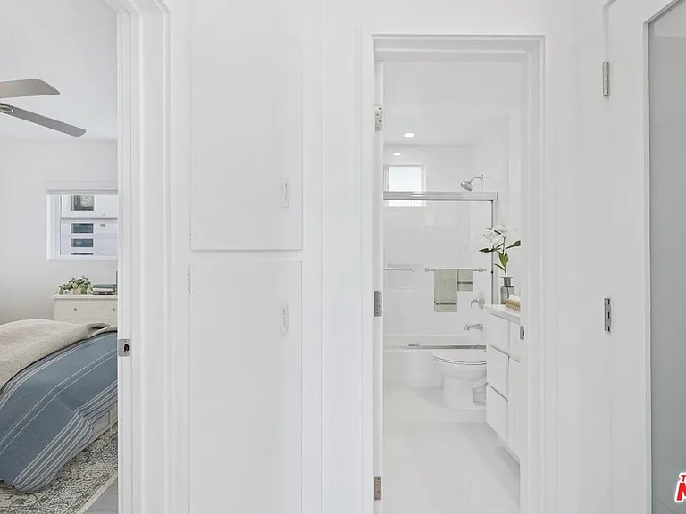119 Paloma Ave #D — Photo 8