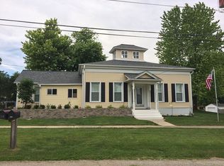 73 W Benton St, Oswego, IL