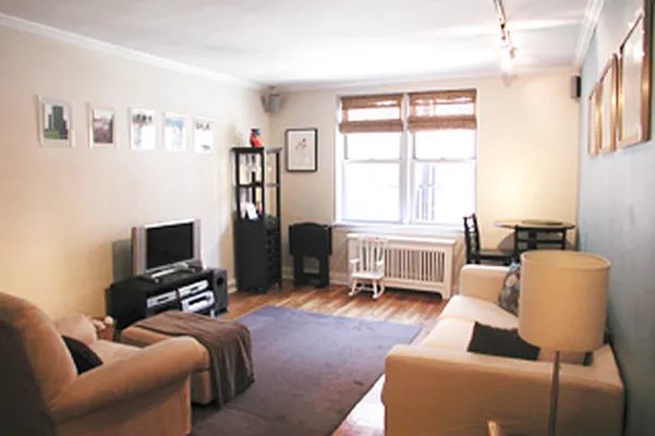 Sold by Simone Song Properties, LLC | media 21